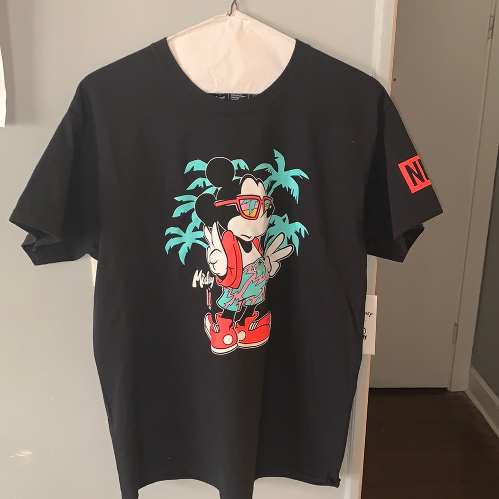 Neff Mickey Mouse vintage Disney collab t shirt